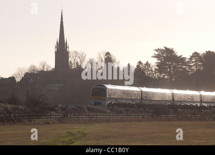 Chiltern Railways train, King's Sutton, Northamptonshire, Angleterre Banque D'Images