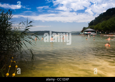 Lac de Aiguebelette, Savoie de France Banque D'Images