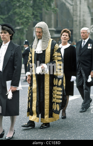 Procession annuelle des juges de l'abbaye de Westminster à la Chambre des Lords qui marque la réouverture du Palais de justice. Banque D'Images