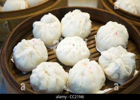 Bao (petits pains cuits à la vapeur). Chinatown, Bangkok, Thaïlande Banque D'Images