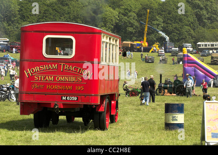 Un Foden C Type Bus 'Puffing Billy' construit 1923 et l'on voit ici à Wiston Rallye de vapeur dans l'ouest de Sussex. Banque D'Images