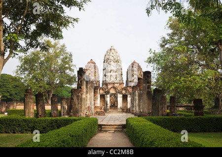 Wat Si Sawai, 12ème siècle, avec trois tours de style Khmer. Le parc historique de Sukhothai, Sukhothai, Thaïlande, Sukhothai Banque D'Images