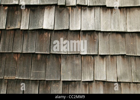 Image horizontale du toit en bois gris pour secouer texture de fond Banque D'Images