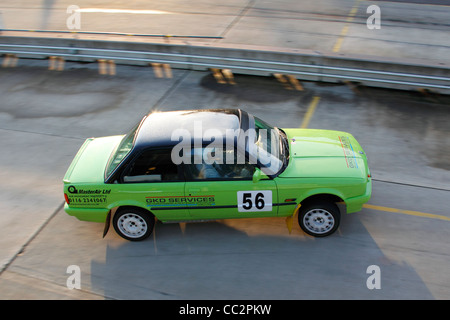 2011 Thame Motorsport club & Middlesex County Automobile club stades10/12/2011 Rockingham geoff dean chris thorley BMW E30 325i Banque D'Images