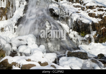 Chute d'eau gelée, Todtnauberg Forêt Noire, Allemagne Banque D'Images