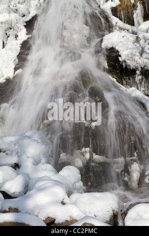 Chute d'eau gelée, Todtnauberg Forêt Noire, Allemagne Banque D'Images