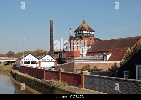 Brasserie Harveys à côté de la rivière Ouse dans la région de Lewes, East Sussex, UK. Banque D'Images