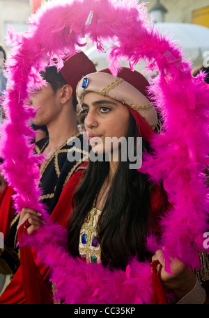 Femme druze participe au festival annuel Isfiya Banque D'Images