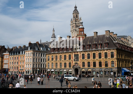 En regardant vers le côté est de la Place du Général de Gaulle (Grand Place), Lille, France Banque D'Images