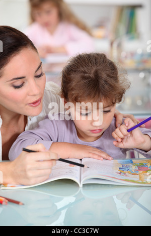 Nanny et petite fille Banque D'Images