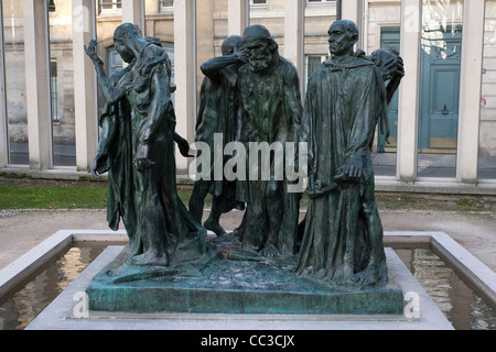 Les Bourgeois de Calais statue en jardin de Musée Rodin, Paris, France Banque D'Images