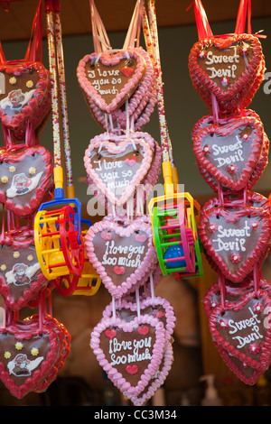 Coeurs Lebkuchen décroche à Winter Wonderland à Hyde Park - Londres UK Banque D'Images