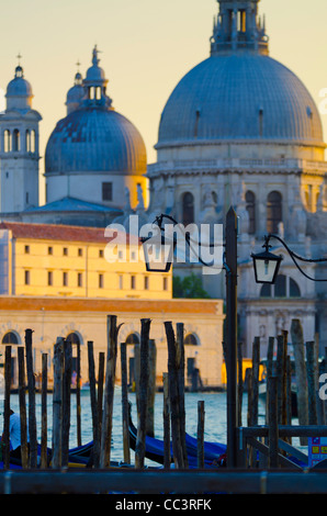 Italie, Vénétie, Venise, l'église Santa Maria della Salute voyage Basino di San Marco Banque D'Images