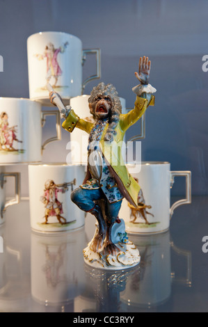 Figurine de singe, musée de porcelaine de Meissen. La Saxe. L'Allemagne. L'Europe Banque D'Images