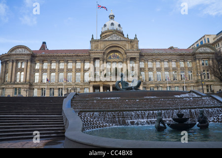 Birmingham West Midlands Mistry's Fountain La rivière devant la chambre du conseil à Victoria Square Banque D'Images