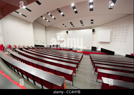 La principale salle de conférence théâtre trouvent dans le bâtiment de l'Université Place à l'Université de Manchester, UK (usage éditorial uniquement) Banque D'Images