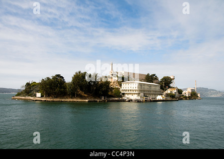 L'île d'Alcatraz Vue à partir d'un bateau Banque D'Images