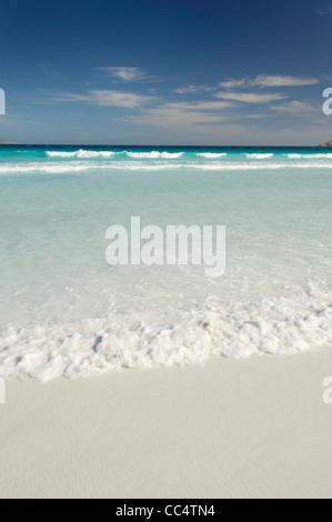 Vagues à Lucky Bay, Cape Le Grand National Park, Australie occidentale, Australie Banque D'Images