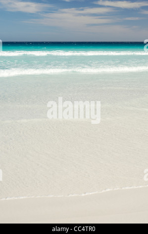 Vagues à Lucky Bay, Cape Le Grand National Park, Australie occidentale, Australie Banque D'Images