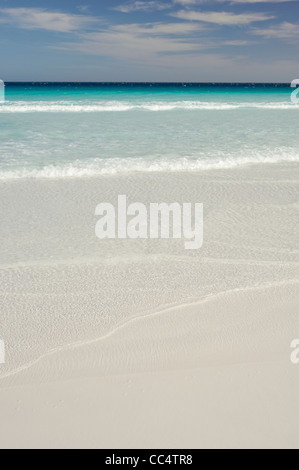 Vagues à Lucky Bay, Cape Le Grand National Park, Australie occidentale, Australie Banque D'Images