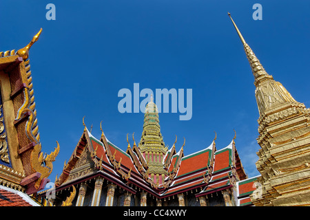 Temple du Bouddha d'Émeraude (Wat Phra Kaew) est le plus vénéré de Thaïlande et saint temple et sa plus grande attraction touristique. Banque D'Images