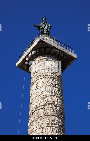 L'Italie, Lazio, Rome, Piazza Colonna, colonne de Marc-aurèle, Banque D'Images