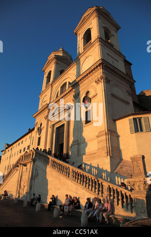 L'Italie, Lazio, Rome, place d'Espagne, Église de la Trinité-des-Monts, Banque D'Images