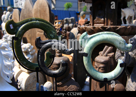 Morceaux de Jade vendus au marché d'antiquités de Panjiayuan, Beijing, Chine Banque D'Images