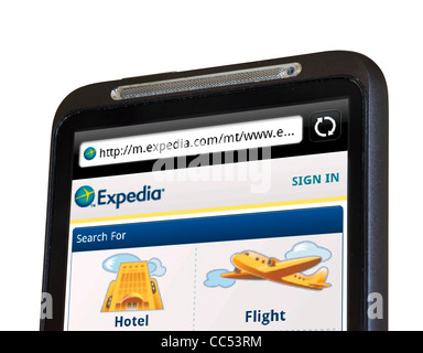 La navigation sur le site de voyage Expedia sur un smartphone HTC Banque D'Images