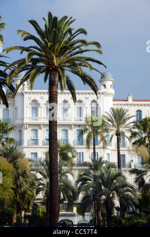 Le style oriental Palace 'ORIENT', un ancien hôtel Belle Epoque, quartier chic maintenant appartements, Menton, Côte d'Azur, France Banque D'Images