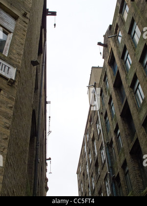 La dégradation du milieu urbain dans la région de Bradford - La zone autour de l'ancien moulin d'usines Banque D'Images