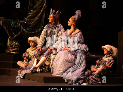 Des danseurs de ballet king et queen, Beijing, Chine Banque D'Images