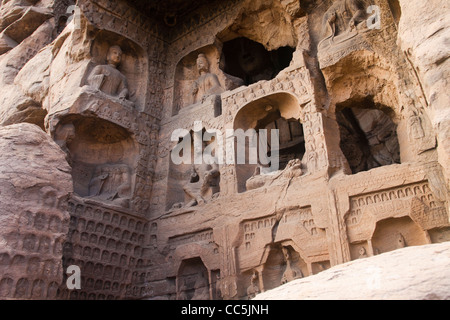 Des grottes ornées de statues de Bouddha, grottes de Yungang, Datong, Shanxi , Chine Banque D'Images