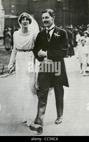 HAROLD MacMILLAN épouse lady Dorothy Cavendish en avril 1920 Banque D'Images