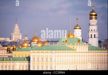 Vue sur Grand Palais du Kremlin et Ivan's grand clocher Banque D'Images