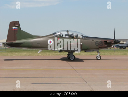 Pilatus PC-9M Hudournik (Swift) Entraînement avancé des forces armées slovènes (identificateur L9-68) taxis pour le décollage au Royal Banque D'Images