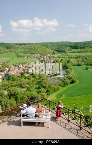 Vue sur la vallée de la rivière Saale, Saaletal, du châteaux Dornburg, Dornburg, Thuringe, Allemagne, Europe Banque D'Images