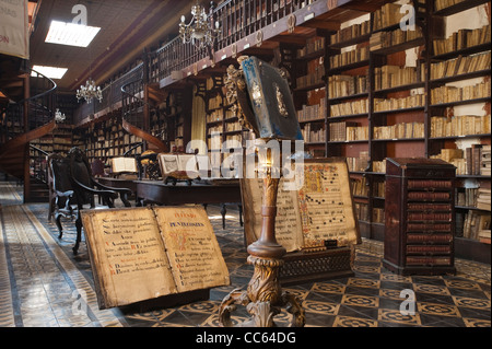 Pérou, Lima.Bibliothèque des catacombes de San Francisco dans le Centre historique, Lima, Pérou. Banque D'Images