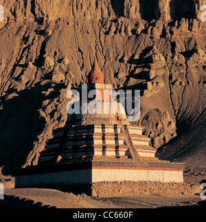 Stupas de Tholing Zada, près de la forêt d'argile, Ngari, Tibet, Chine Banque D'Images