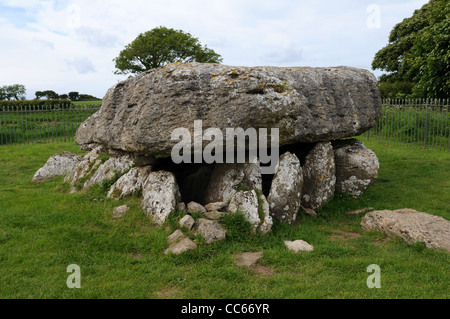 Cromlech Din Lligwy chambre funéraire Llangefni Anglesey Pays de Galles Cymru UK GO Banque D'Images