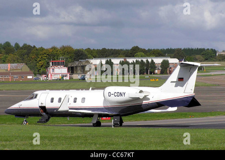 Jet d'affaires Learjet 60, immatriculé D-CDNY Allemand. Banque D'Images