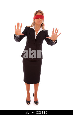 Bandeau businesswoman essayant de trouver quelque chose (isolé sur blanc) Banque D'Images