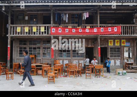 L'école primaire, Huangluo Yao Village, Longsheng, Guilin, Guangxi, Chine Banque D'Images