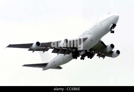 Air Atlanta Europe Boeing 747-200 décoller de la Base de RAF Brize Norton, Oxfordshire, Angleterre. Banque D'Images