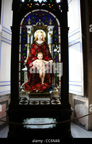 Vitraux par Joseph Bertini et César Ponti don au pape Pie XL 1922 Banque D'Images