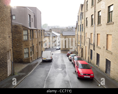 La dégradation du milieu urbain dans la région de Bradford - La zone autour de l'ancien moulin d'usines Banque D'Images