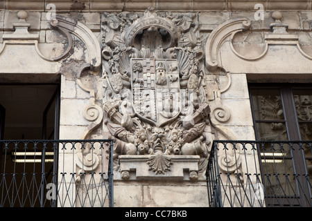 Armoiries, bâtiment Orné, vieille ville, Hondarribia, basque, Espagne Banque D'Images