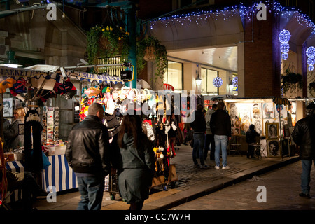 Le marché du Jubilé à Covent Garden à Noël - London UK Banque D'Images