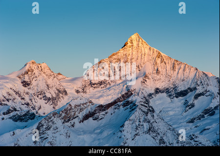 Weisshorn pic de montagne au lever du soleil, vue depuis le Gornergrat, Zermatt, Suisse Banque D'Images