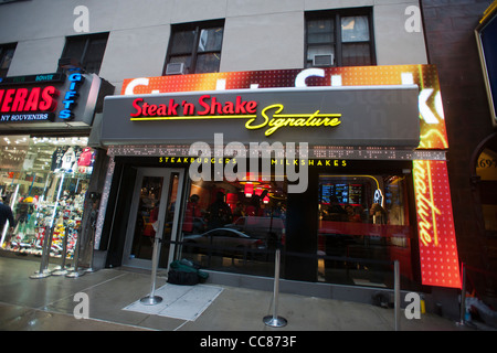 Steak 'n Shake restaurant signature à New York le jour de son inauguration Banque D'Images